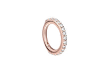 Laden Sie das Bild in den Galerie-Viewer, 18 Karat Gold Multiple Kristalle Clicker Ring piercinginspiration®