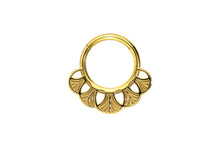 Laden Sie das Bild in den Galerie-Viewer, Clicker Ring Blätter Design piercinginspiration®