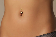 Laden Sie das Bild in den Galerie-Viewer, Titan Kreuz Kristall Anhänger Kristall 925 Sterling Silber Bauchnabelpiercing Innengewinde Barbell piercinginspiration®