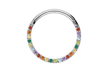 Laden Sie das Bild in den Galerie-Viewer, Titan Clicker Ring Eingefasste Regenbogen Kristalle piercinginspiration®