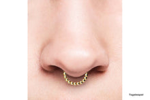 Laden Sie das Bild in den Galerie-Viewer, 18 Karat Gold Clicker Ring Multiple Kugeln piercinginspiration®