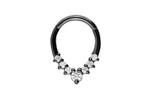 Laden Sie das Bild in den Galerie-Viewer, Clicker Ring Septum Daith 7 Kristalle Tropfen piercinginspiration®