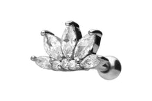 Laden Sie das Bild in den Galerie-Viewer, Lotus Kristall Blume Ohrpiercing piercinginspiration®