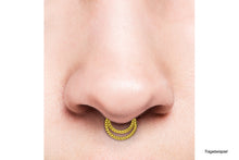 Laden Sie das Bild in den Galerie-Viewer, Doppel Clicker Ring Gedreht piercinginspiration®