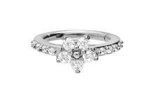 Laden Sie das Bild in den Galerie-Viewer, Multiple Eingefasste Kristalle Blume Clicker Ring piercinginspiration®