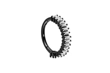 Laden Sie das Bild in den Galerie-Viewer, Clicker Ring Eingefasste Multiple Baguette Kristalle piercinginspiration®