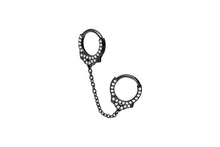 Laden Sie das Bild in den Galerie-Viewer, Industrial Handschellen Kristalle Clicker Ring piercinginspiration®
