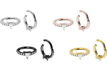 Laden Sie das Bild in den Galerie-Viewer, Eingefasster Kristall Dreieck Conch Flügel Clicker Ring piercinginspiration®