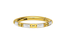 Laden Sie das Bild in den Galerie-Viewer, Basic Clicker Ring Eingefasste Baguette Kristalle piercinginspiration®