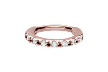 Laden Sie das Bild in den Galerie-Viewer, Einfgefasste Kristalle Septum Daith Clicker Ring Oval piercinginspiration®