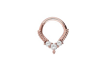 Laden Sie das Bild in den Galerie-Viewer, Clicker Ring Septum Daith Kugeln 3 Kristalle Tropfen piercinginspiration®