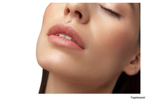 Laden Sie das Bild in den Galerie-Viewer, PTFE Blatt Titan Innengewinde Labret Ohrpiercing piercinginspiration®