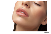 Laden Sie das Bild in den Galerie-Viewer, PTFE Titan Eingefasster Kristall Rund Labret Ohrpiercing piercinginspiration®