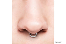Laden Sie das Bild in den Galerie-Viewer, Titan Sechseck 6 Eck Clicker Ring piercinginspiration®