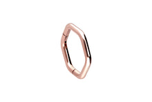 Laden Sie das Bild in den Galerie-Viewer, Titan Sechseck 6 Eck Clicker Ring piercinginspiration®