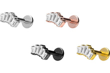 Laden Sie das Bild in den Galerie-Viewer, Titan Innengewinde Labret 5 Baguette Kristalle Ohrpiercing Platte Flach piercinginspiration®