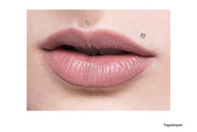 Laden Sie das Bild in den Galerie-Viewer, Titan Innengewinde Eingefasster Kristall Rund Labret Ohrpiercing piercinginspiration®
