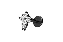 Laden Sie das Bild in den Galerie-Viewer, Titan Innengewinde Labret Kristalltropfen 3 Kristalle Ohrpiercing Platte Flach piercinginspiration®