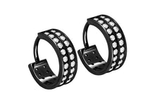 Laden Sie das Bild in den Galerie-Viewer, Titan Kreolen Clicker Ring Kristalle Ohrstecker Paar Breit Ohrringe piercinginspiration®