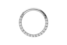 Laden Sie das Bild in den Galerie-Viewer, Titan Multiple Eingefasste Kristalle Clicker Ring piercinginspiration®