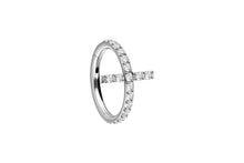 Laden Sie das Bild in den Galerie-Viewer, Titan Kreuz Clicker Ring Eingefasste Kristalle piercinginspiration®