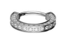 Laden Sie das Bild in den Galerie-Viewer, Titan 3D Multiple Eingefasste Kristalle Clicker Ring piercinginspiration®