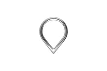 Laden Sie das Bild in den Galerie-Viewer, Titan Spitz Clicker Ring piercinginspiration®