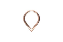 Laden Sie das Bild in den Galerie-Viewer, Titan Spitz Clicker Ring piercinginspiration®